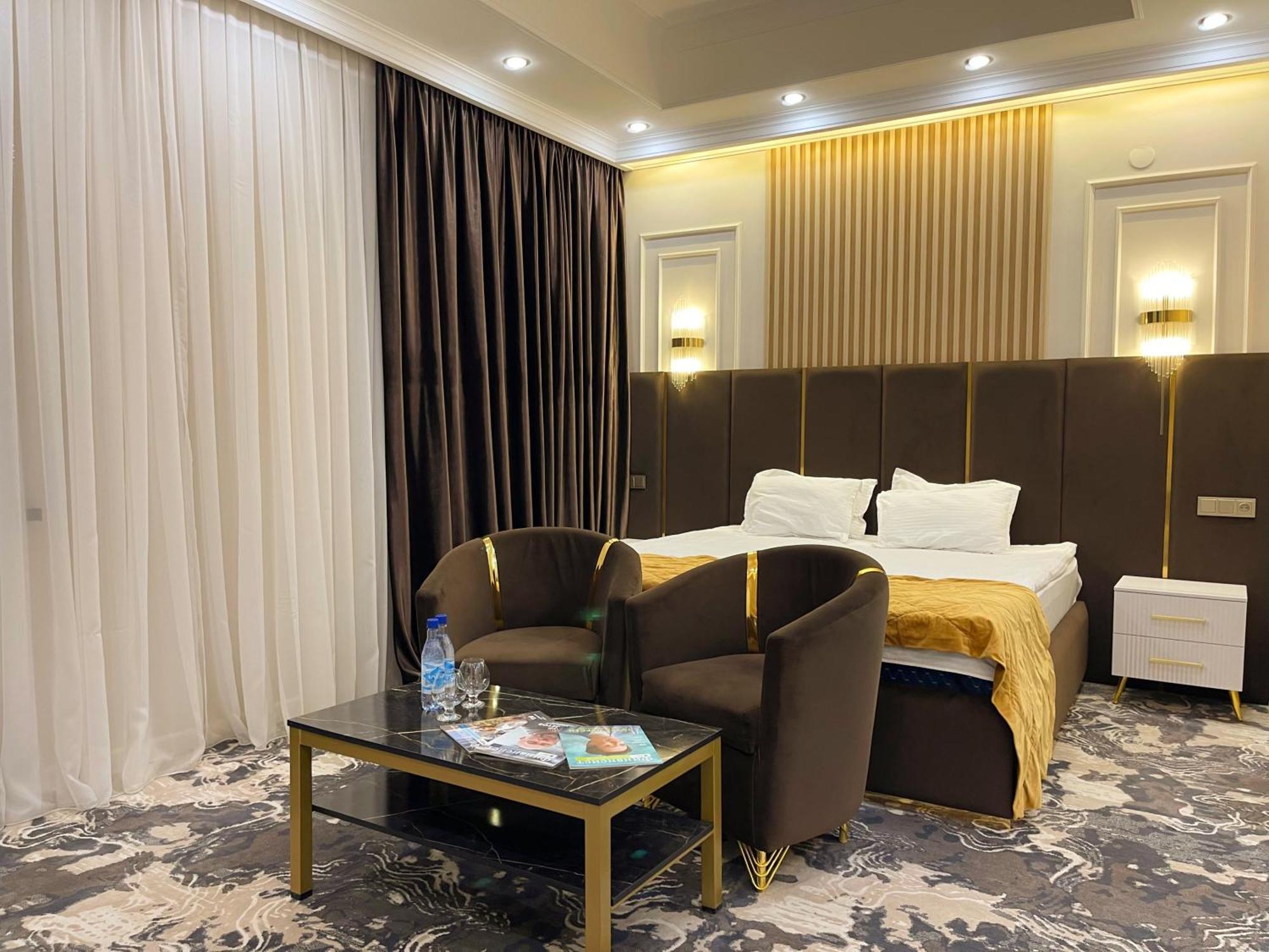 Jasmine Hotel Taraz Exterior photo